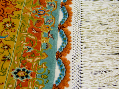 Traditional Wool And Silk Persian Tabriz Rug-id5
