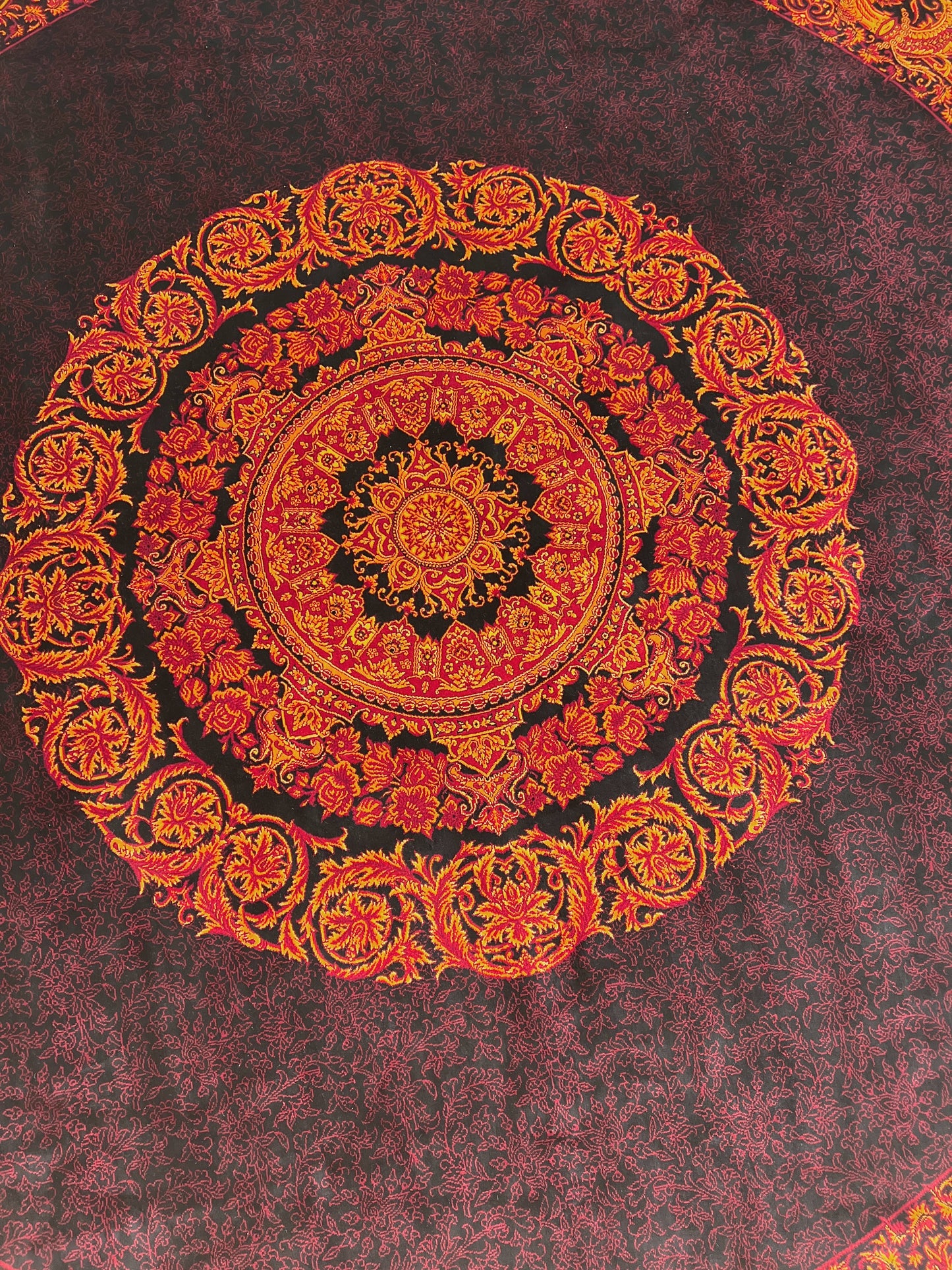 Pure Silk Qom Round Persian Rug product image #28885091451050