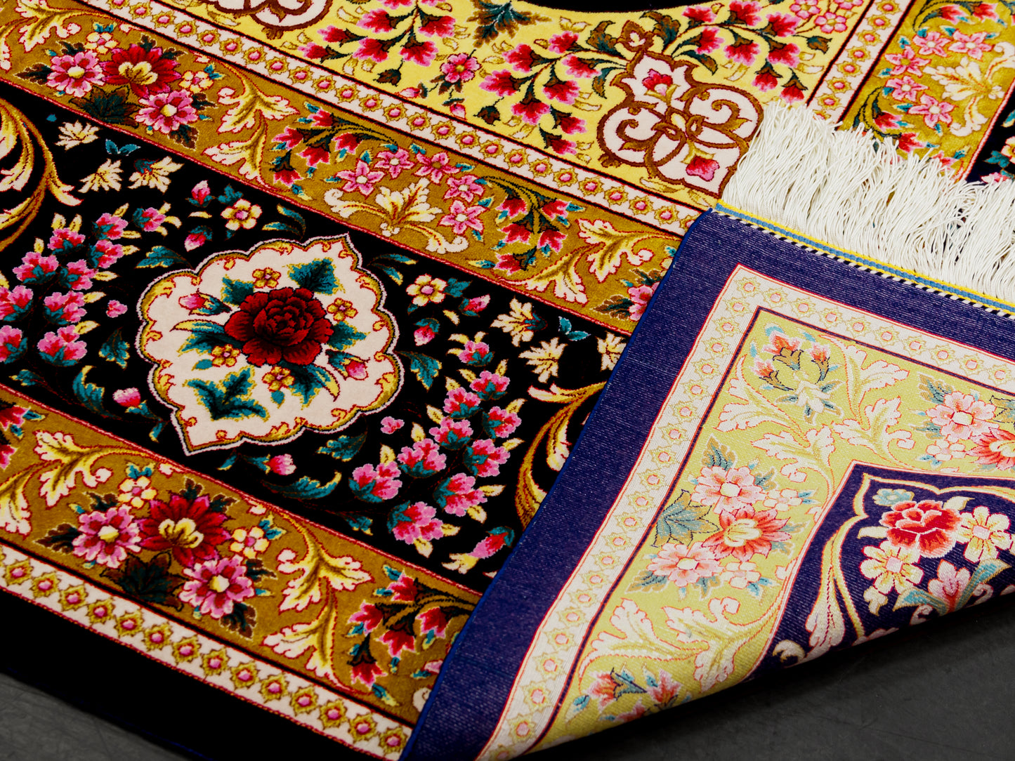 Persian Machine-made Silk Floral Area Rug