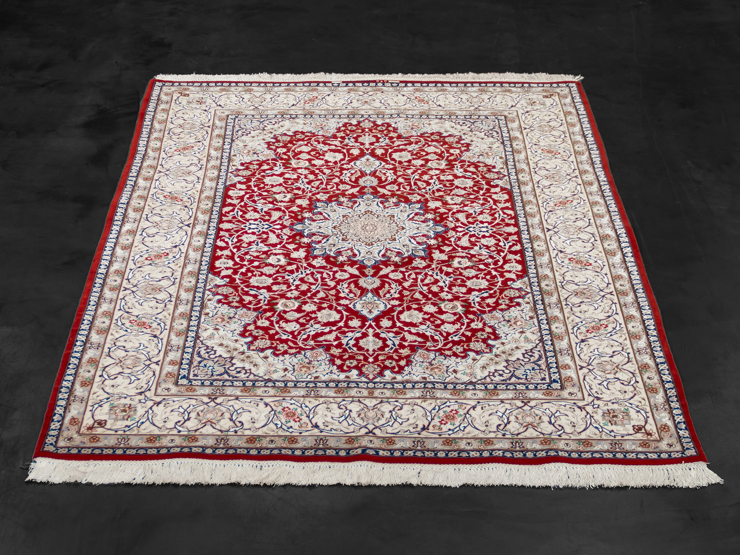 Handmade Authentic Persian Isfahan Wool And Silk Medallion Rug product image #29972022067370