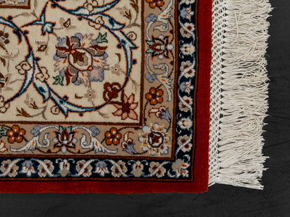 Handmade Authentic Persian Isfahan Wool And Silk Medallion Rug-id4
