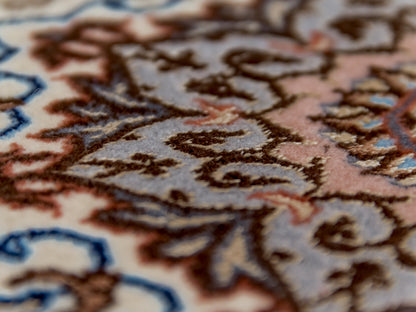 Handmade Authentic Persian Isfahan Wool And Silk Medallion Rug-id7
