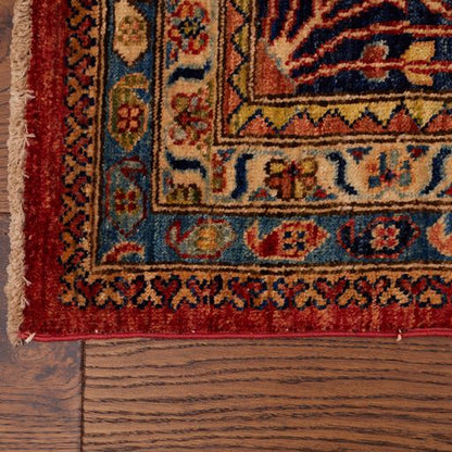 Pakistani Traditional Heriz  Vegetable Dyed Wool Area Rug.